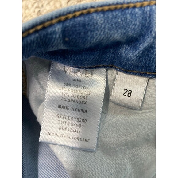 Vervet Forget Mid Rise Raw Step Hem Kick Flare Distressed Jeans Size 28 - Picture 7 of 7